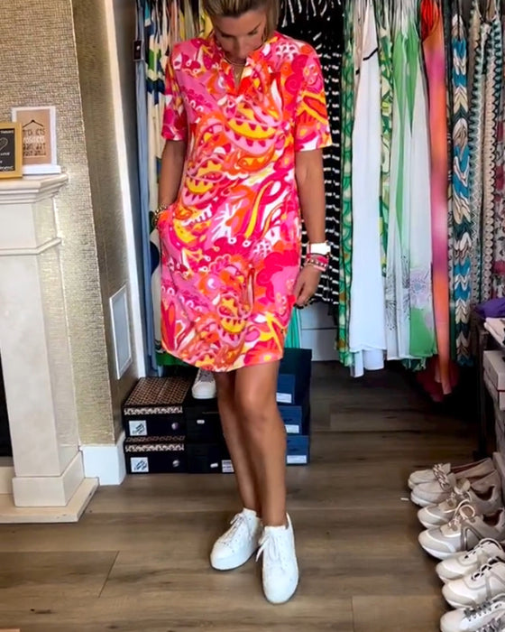 Robe avec poches et imprimés et manches courtes