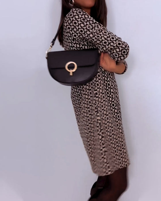 Robe au style décontracté et à manches longues