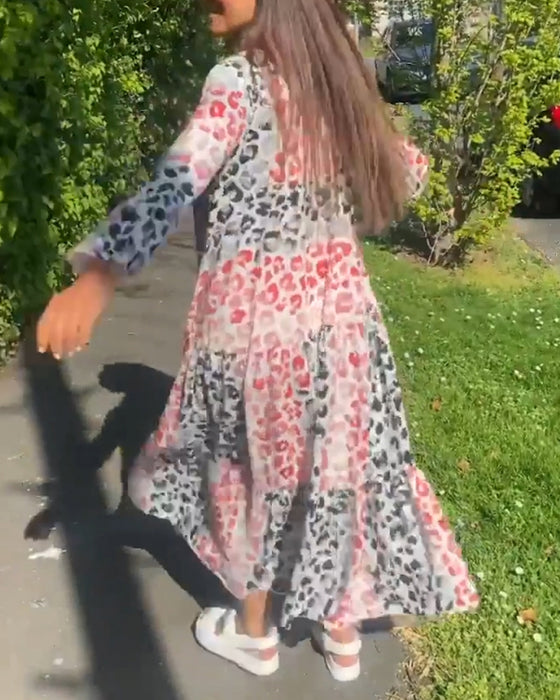 Robe décontractée à volants imprimés et col en V