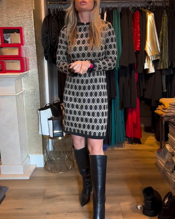 Robe à imprimé à pois et longueur genou