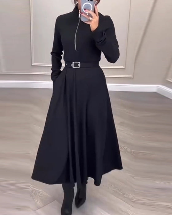 Robe à col montant et fermeture éclair