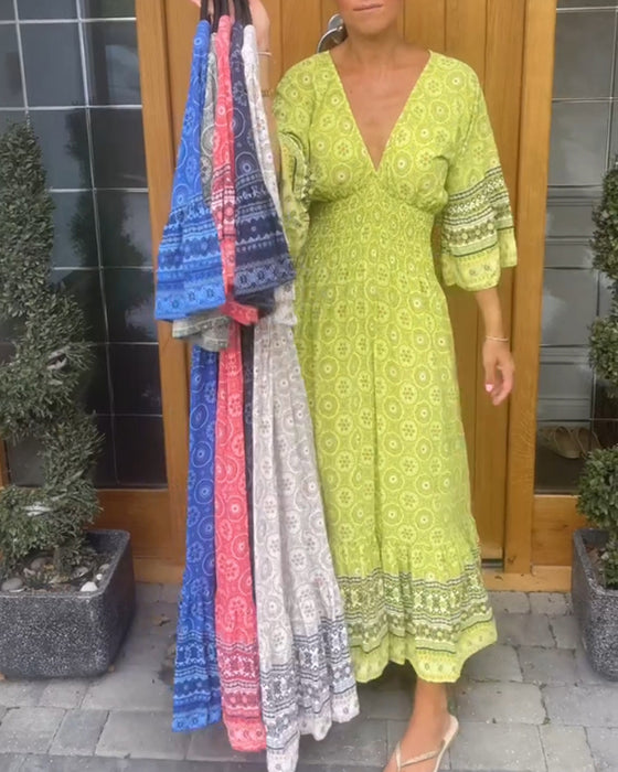 Robe longue à manches évasées en V profond