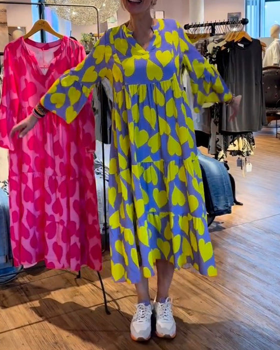 Robe imprimée à motif coeur et col en V