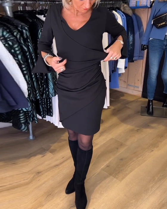 Robe avec cou de cou et manche fascinante