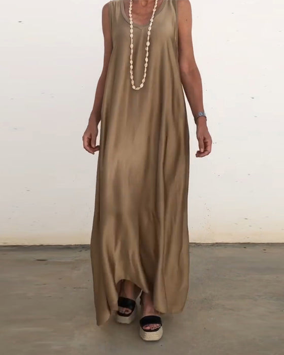 Robe longue sans manches à col rond