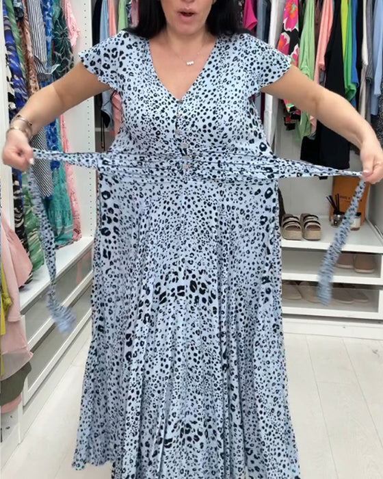 Robe à manches courtes et col en V